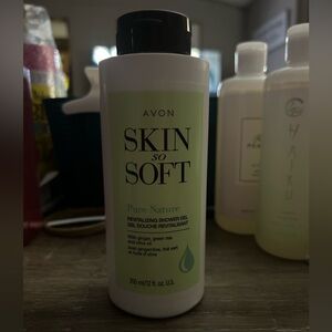 Avon Skin So Soft Revitalizing Shower Gel